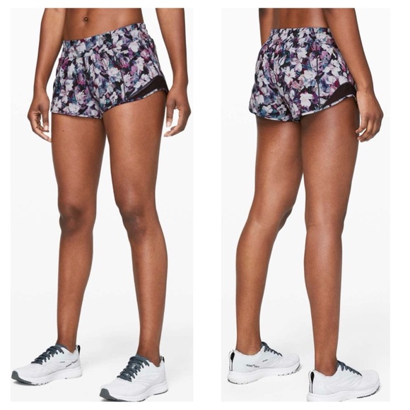 Lululemon Hotty Hot Short II '2.5" Utopia Multi/ Deep Phantom Size: 6 - Picture 3 of 15